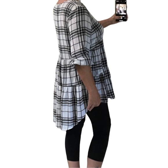 NWT JM SPORTSWEAR WOMENS BLOUSE CASCADING RUFFLE UNEVEN HEM FLOWING BITTOM‎ MED - Picture 6 of 7